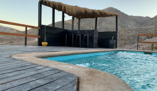 Casa mediterránea de montaña con piscina en Valle del Elqui