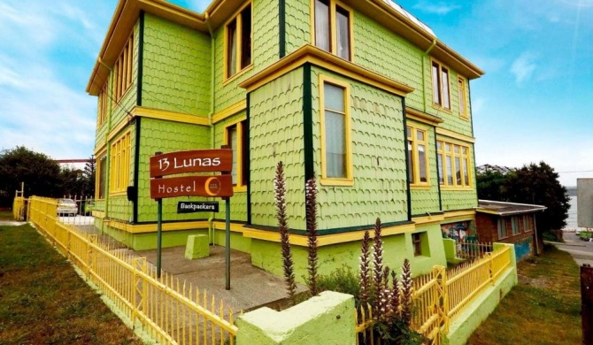 13 Lunas Hostel