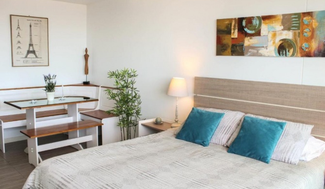 Awesome Functional Studio Apartment Estacionamiento WiFi Terraza Vista al Mar, Servicio HOM