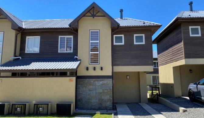 Hermosa casa en condominio en Pucón