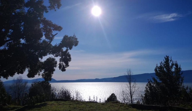 Cabañas Ayalén con vista al Lago