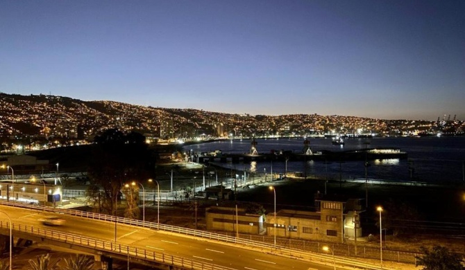 Estudio con la MEJOR VISTA de Valparaíso y Parking Servicio HOM