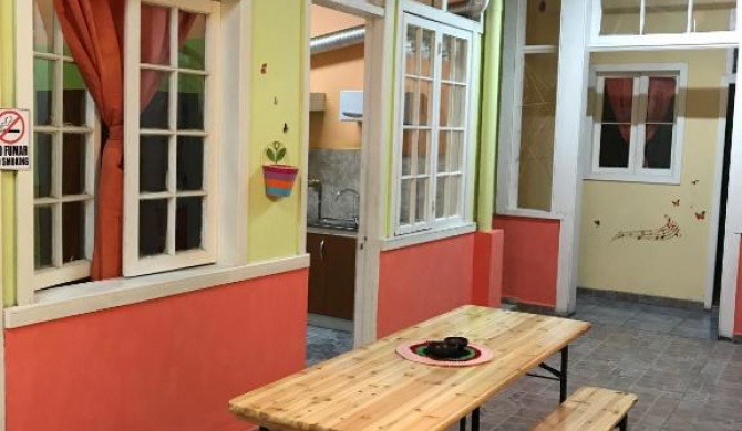 Hostal Tricontinental