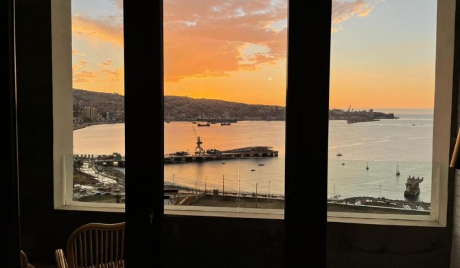 Loft con Mejor Vista al Mar de Valparaíso, Parking Servicio HOM