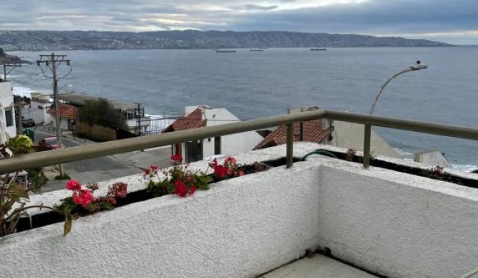 HERMOSO APARTAMENTO CON TERRAZA Y VISTA AL MAR